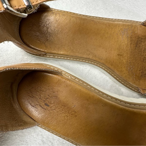 Anthropologie Liendo by Seychelles Athens
Sport Sandals Tan And Silver - Picture 8 of 13